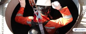 Penggunaan Full Safety Body Harness di Ruang Terbatas